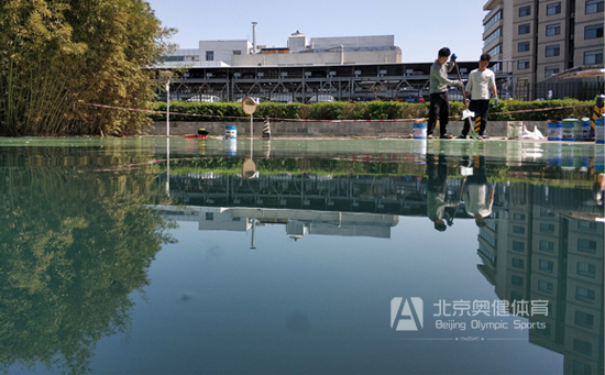 塑膠球場施工方法