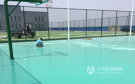 標(biāo)準(zhǔn)硅pu塑膠籃球場特性