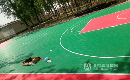 籃球場懸浮地板產(chǎn)品質(zhì)量永遠與產(chǎn)品價格是成正比的，