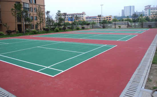 做一個塑膠羽毛球場多少錢