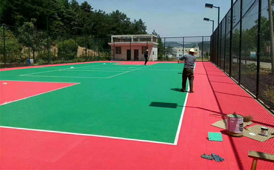 戶外懸浮地板籃球場圖片