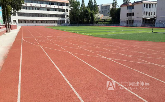 經(jīng)過學(xué)校塑膠跑道一般多少米介紹，對(duì)學(xué)校塑膠跑道有進(jìn)一步了解