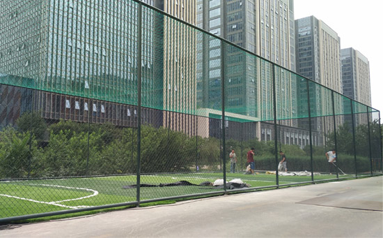 完工后的體育場護欄網(wǎng)圖片