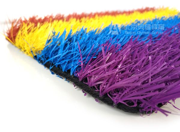 幼兒園操場彩虹草皮