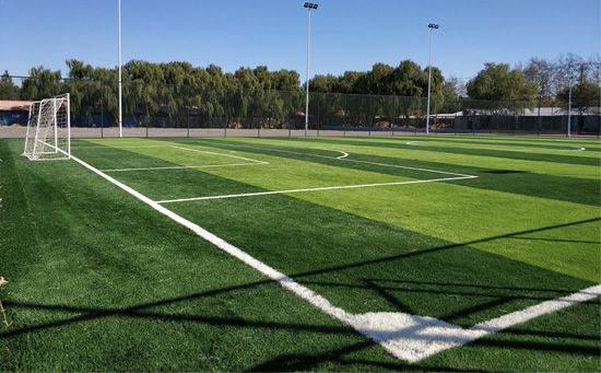 人工草坪足球場造價由哪因素構成