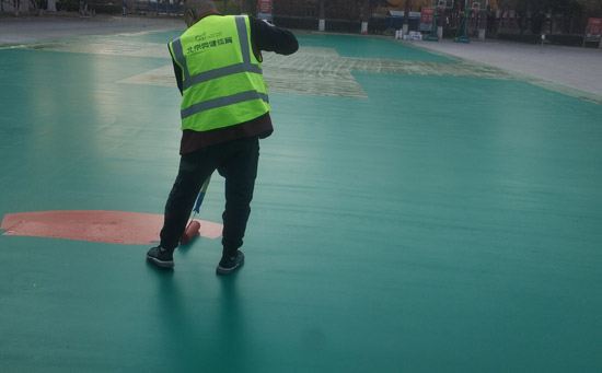 硅pu籃球場(chǎng)面層脫落是什么原因，補(bǔ)救措施有哪些